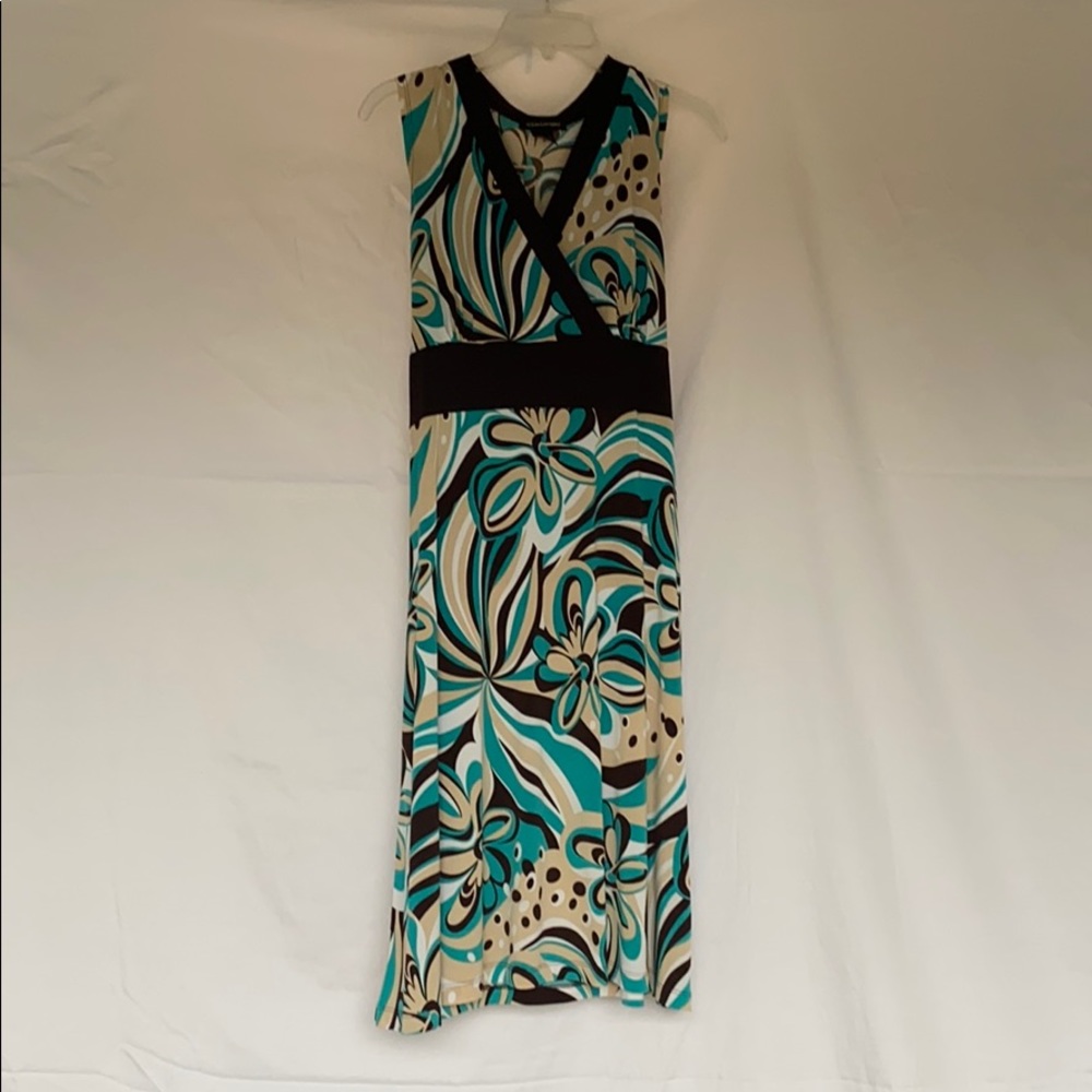 Sleeveless dress